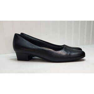 Trotters - Doris Black Leather Low Heel Pumps Size 9.5 N